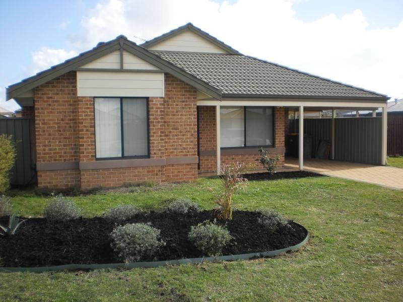 10 GHOST GUM BOULEVARD, Banksia Grove WA 6031