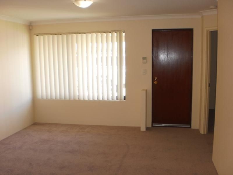 10 GHOST GUM BOULEVARD, Banksia Grove WA 6031