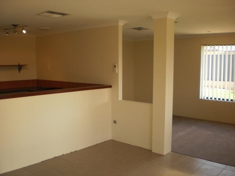 10 GHOST GUM BOULEVARD, Banksia Grove WA 6031