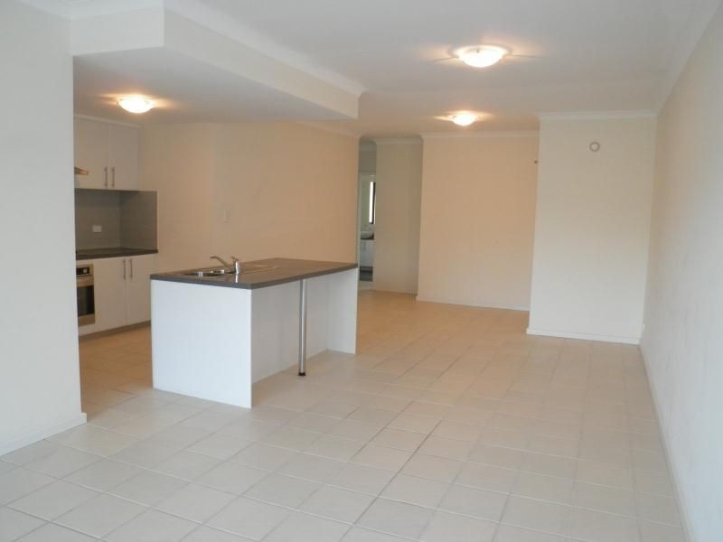 7/5 Eastleigh Loop, Currambine WA 6028