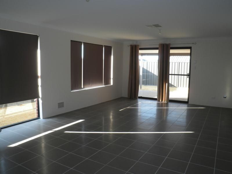 5 BENTHAM, Banksia Grove WA 6031