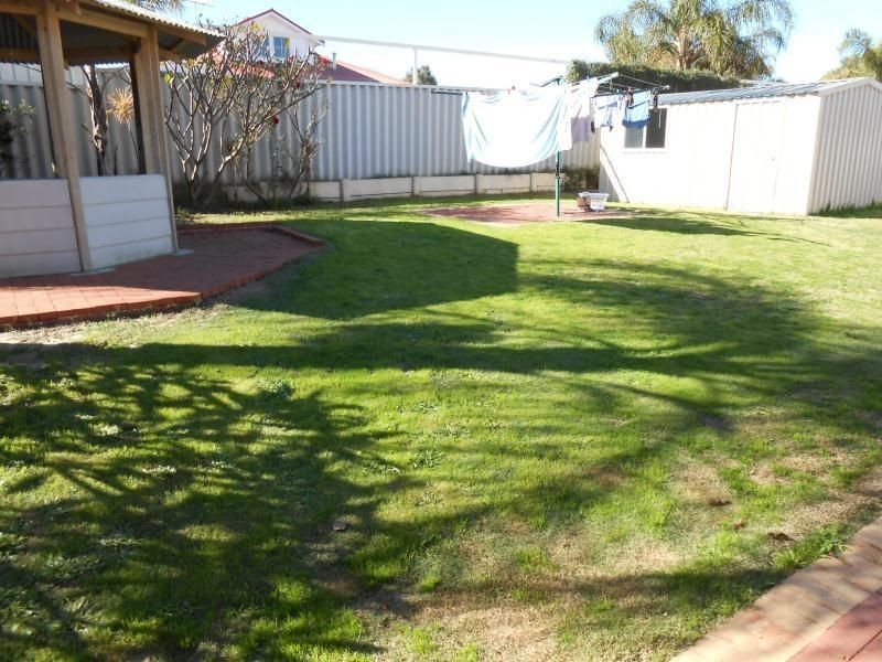 34 Monaltrie Loop, Carramar WA 6031