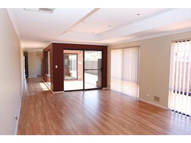 6 Kahana Parkway, Butler WA 6036