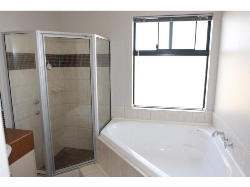 6 Kahana Parkway, Butler WA 6036