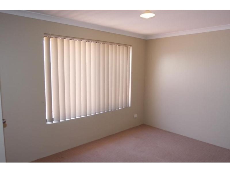 6 Kahana Parkway, Butler WA 6036