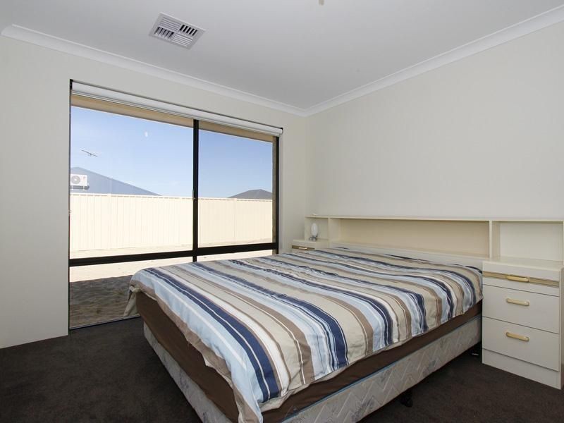 14 Lynella Circuit, Banksia Grove WA 6031