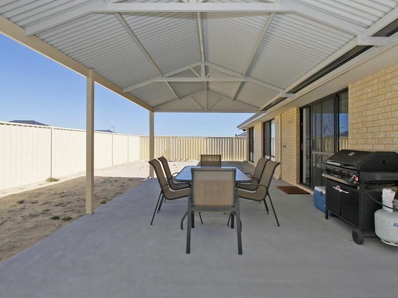 14 Lynella Circuit, Banksia Grove WA 6031