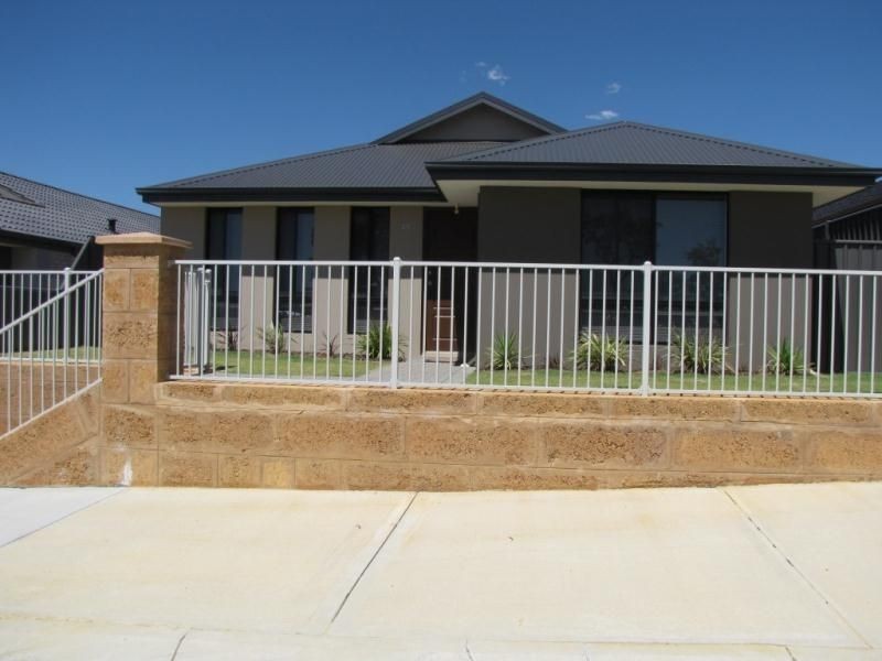 29 Joseph Banks Boulevard, Banksia Grove WA 6031