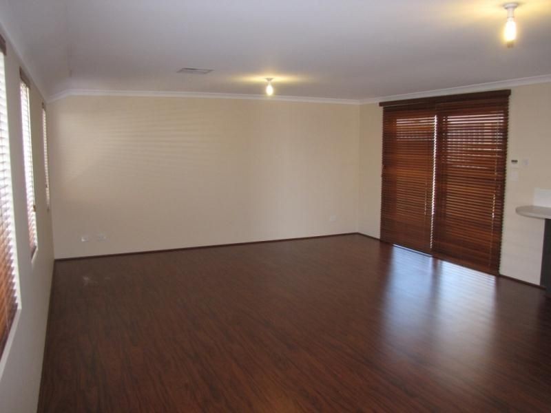 29 Joseph Banks Boulevard, Banksia Grove WA 6031