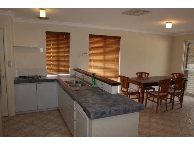 11 Longridge Rise, Quinns Rocks WA 6030