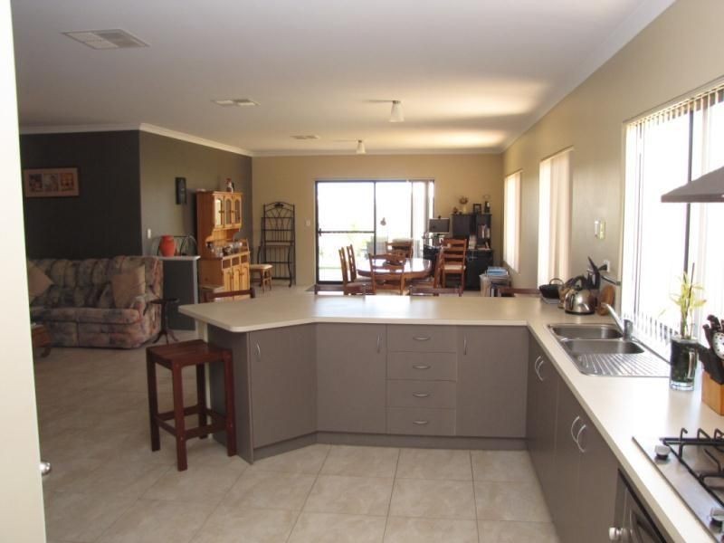 20 FEATHERSTONE GARDENS, Butler WA 6036