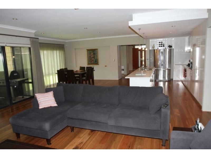 3 Seabreeze Avenue, Burns Beach WA 6028