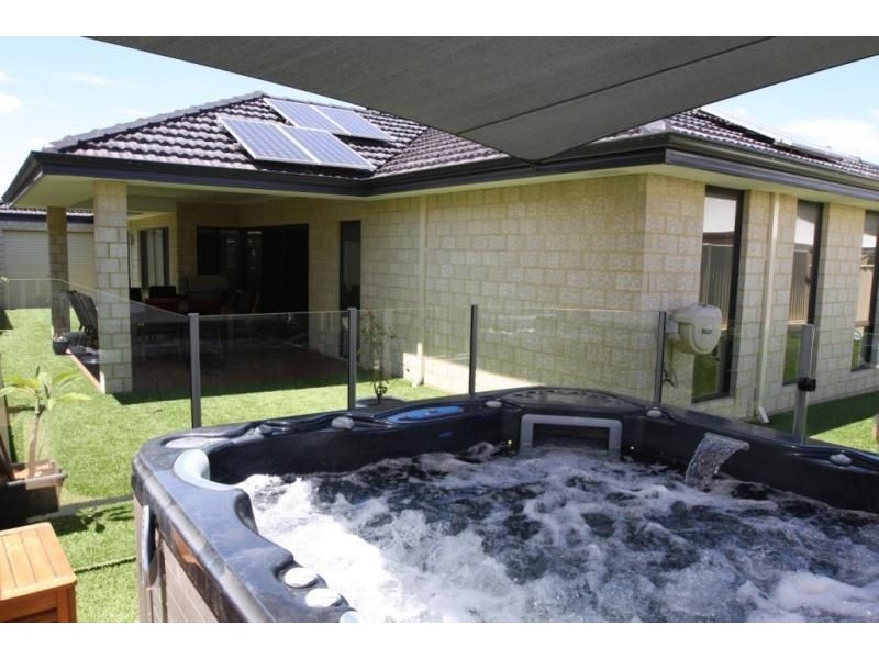 3 Seabreeze Avenue, Burns Beach WA 6028