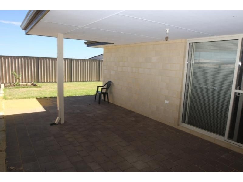 18 Stockholm Road, Wanneroo WA 6065