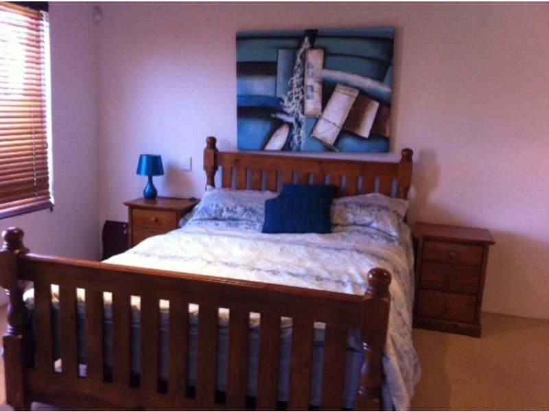 7 TOLLSBURY AVENUE, Butler WA 6036