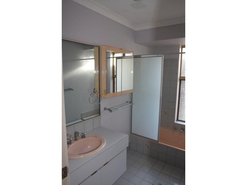 8 Shadyglen Mews, Edgewater WA 6027