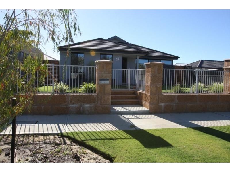 22 Strathmerton Road, Banksia Grove WA 6031