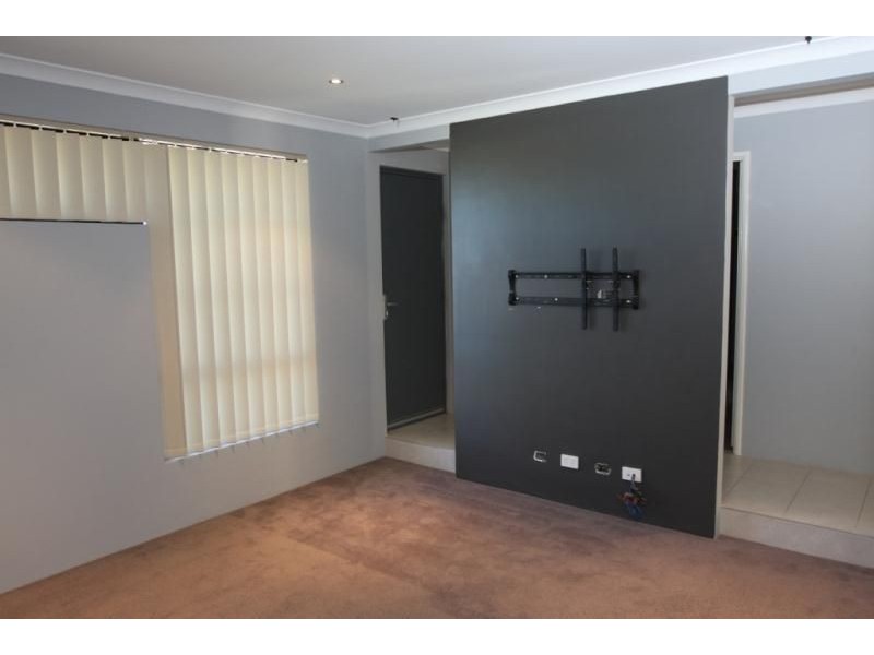 22 Strathmerton Road, Banksia Grove WA 6031