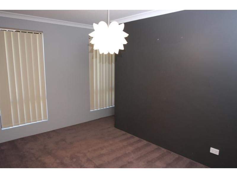 22 Strathmerton Road, Banksia Grove WA 6031