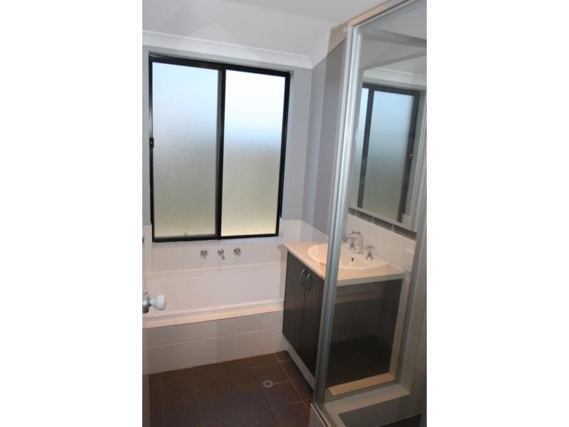 22 Strathmerton Road, Banksia Grove WA 6031