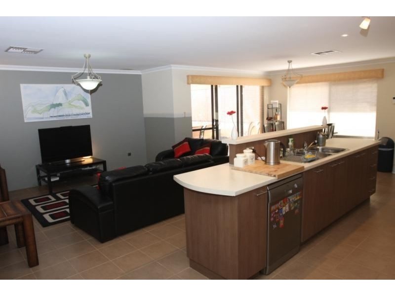 43 Liberty Drive, Clarkson WA 6030