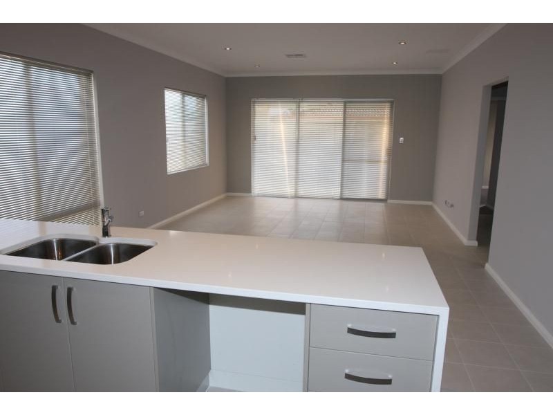 22 CVITAN BEND, Madeley WA 6065