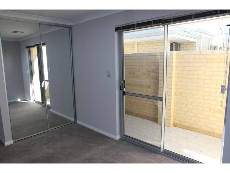 22 CVITAN BEND, Madeley WA 6065