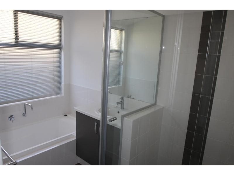 52 SUSAN ROAD, Madeley WA 6065