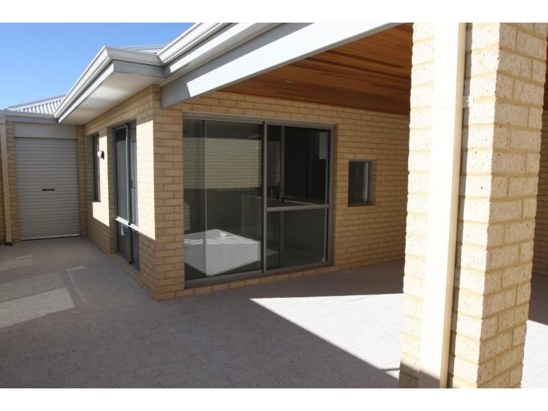 52 SUSAN ROAD, Madeley WA 6065