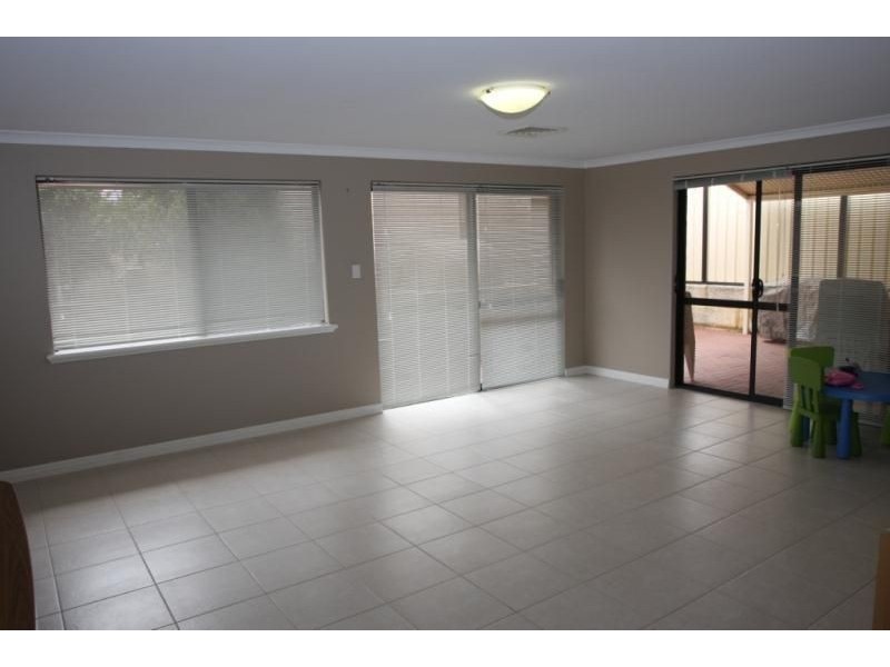 30 King David Boulevard, Madeley WA 6065