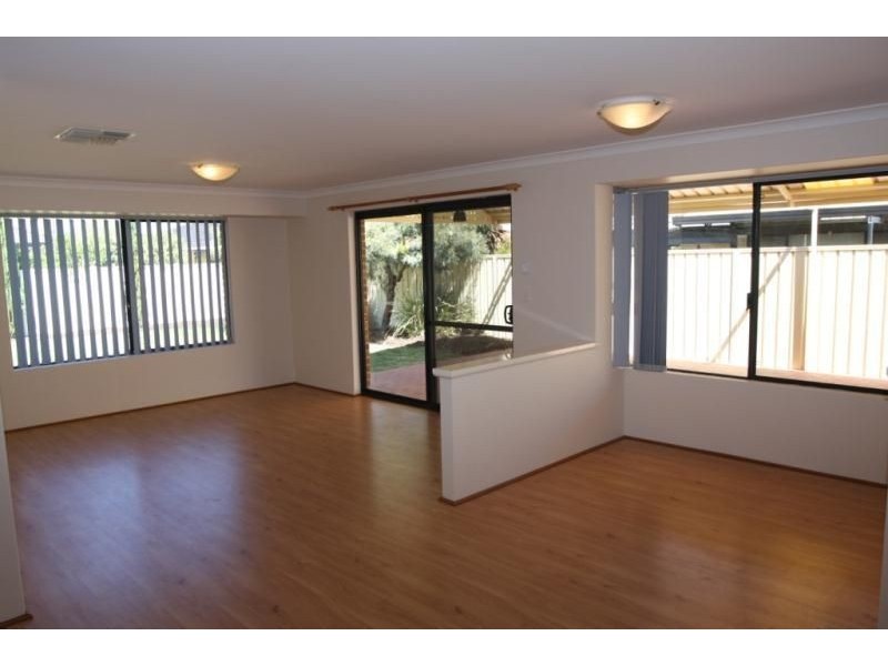 34 CLARAFIELD MEANDER, Tapping WA 6065