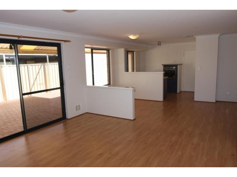 34 CLARAFIELD MEANDER, Tapping WA 6065