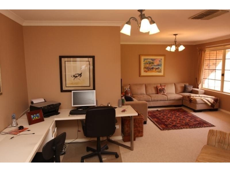 8 Glebe Close, Mindarie WA 6030