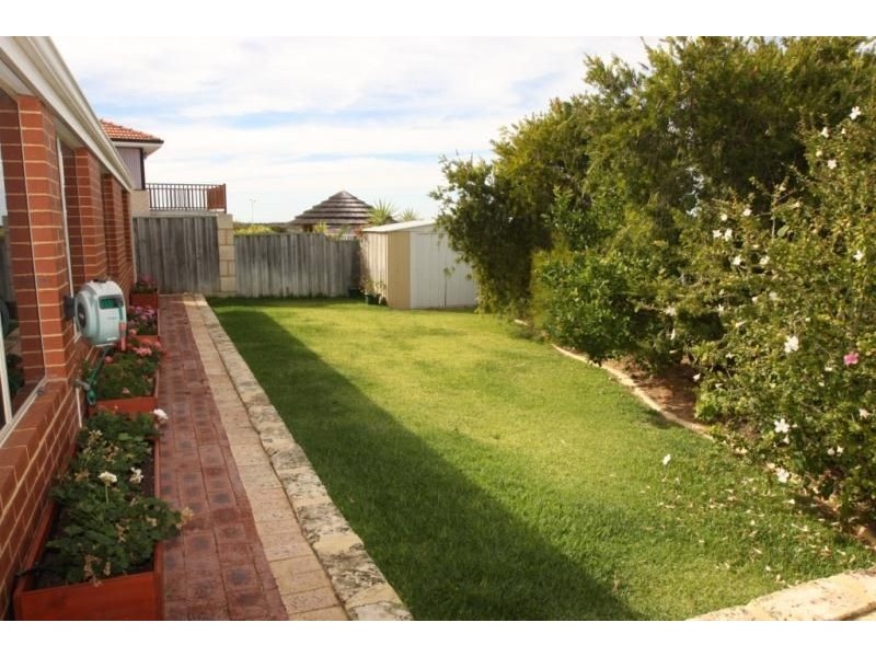 8 Glebe Close, Mindarie WA 6030
