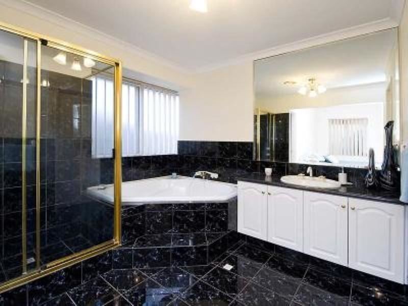 35 Manhattan Avenue, Iluka WA 6028