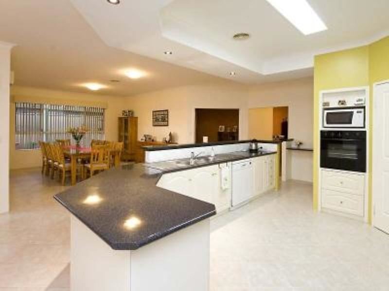 35 Manhattan Avenue, Iluka WA 6028