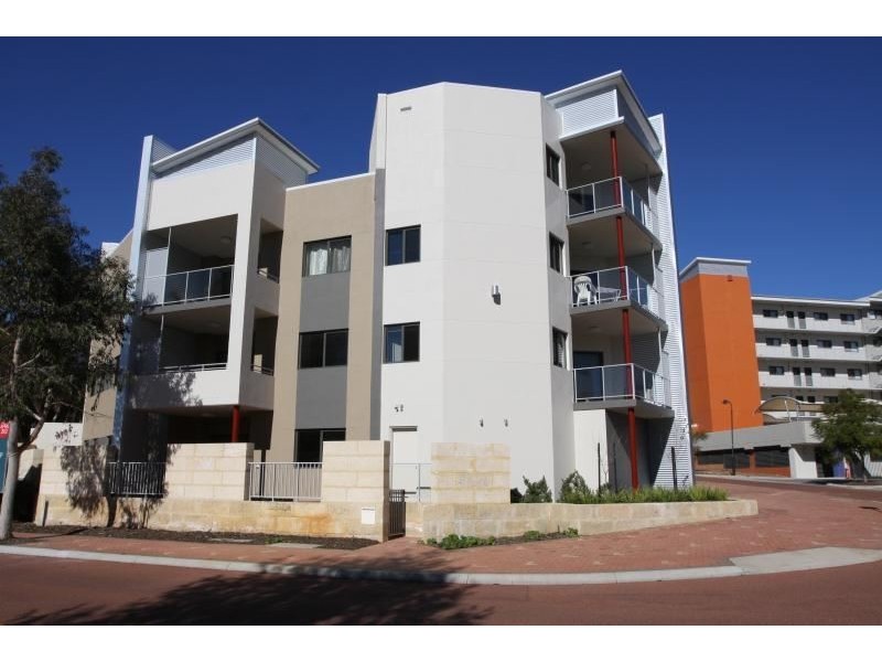 3/1 Walsh Loop, Joondalup WA 6027