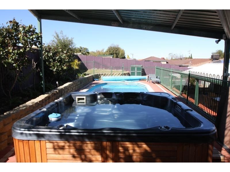 29 Tasman Road, Beldon WA 6027