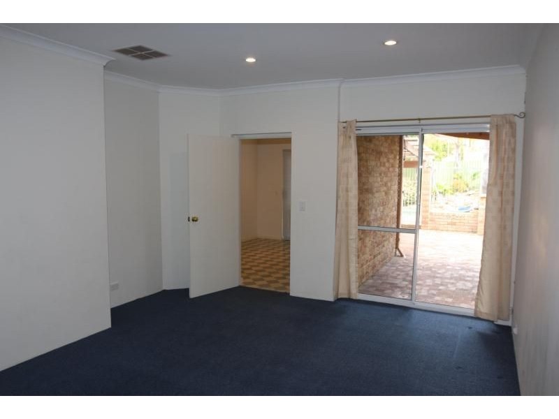 4 AMBER GROVE, Edgewater WA 6027