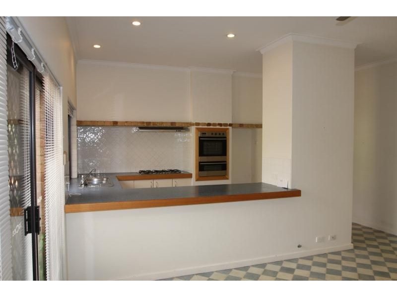 4 AMBER GROVE, Edgewater WA 6027