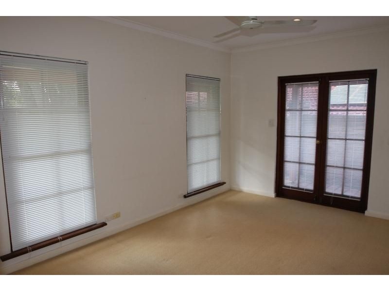 4 AMBER GROVE, Edgewater WA 6027