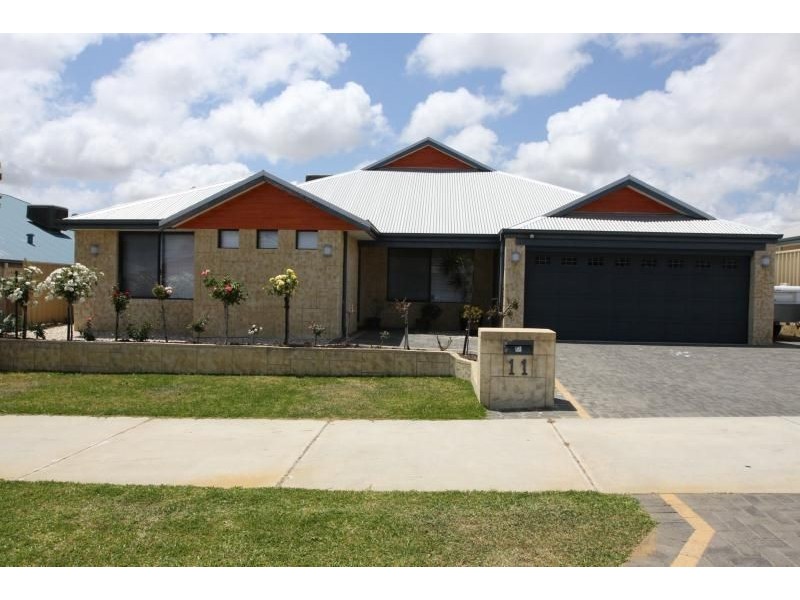 11 SHROPSHIRE CRESCENT, Butler WA 6036