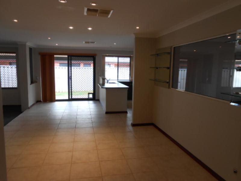 70 MILLENDON STREET, Carramar WA 6031