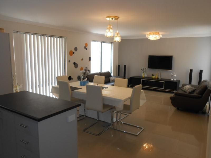 18 MELBOURNE LOOP, Clarkson WA 6030