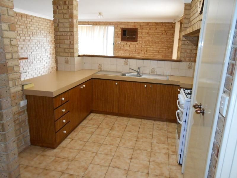 6 CUMBERLAND WAY, Beldon WA 6027