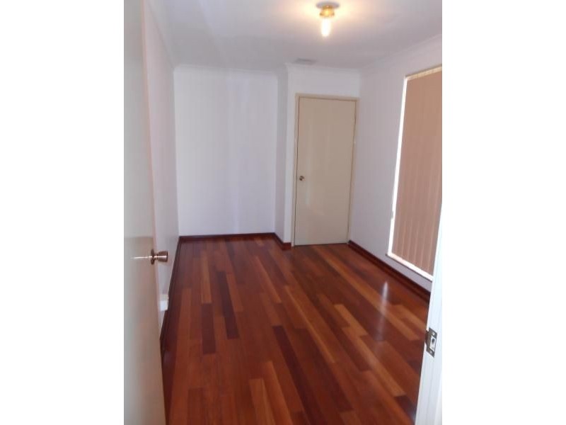 6 CUMBERLAND WAY, Beldon WA 6027