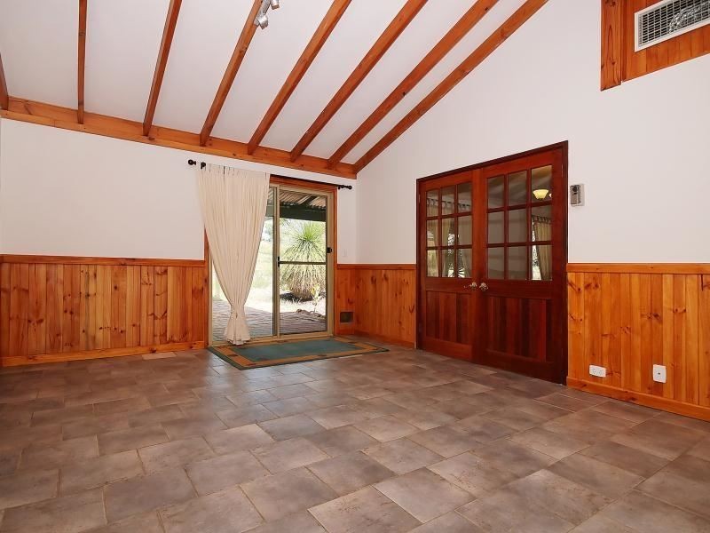 44 Walding Road, Carabooda WA 6033