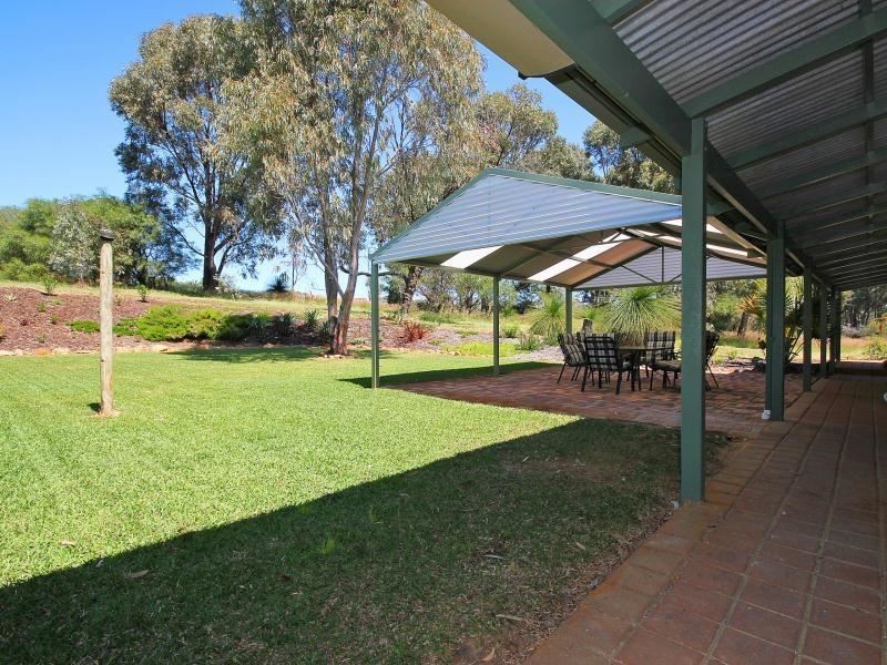 44 Walding Road, Carabooda WA 6033