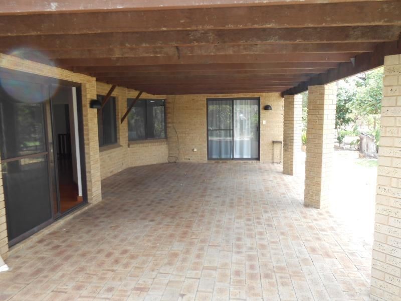 16 Canna Place, Wanneroo WA 6065