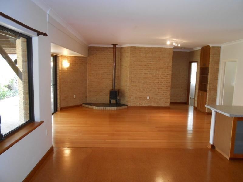 16 Canna Place, Wanneroo WA 6065